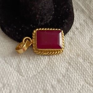 Vintage 14ct Red Ruby Pendant 💎🤗